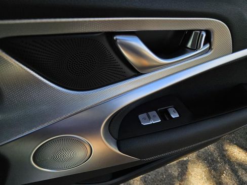 New 2026 Genesis G70 2.5T Prestige image 10