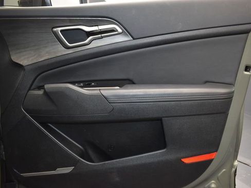 Used 2025 Kia Sportage X-Line w/ Premium Package image 13