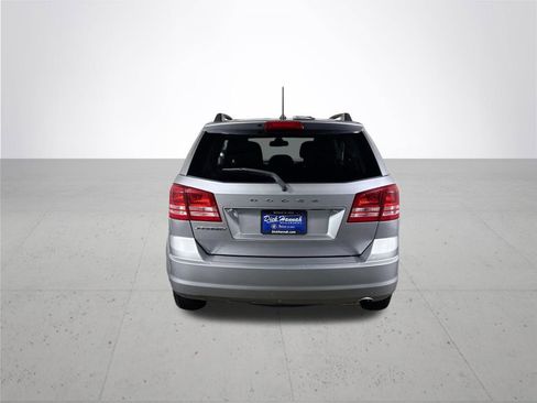 Used 2019 Dodge Journey SE FWD image 7