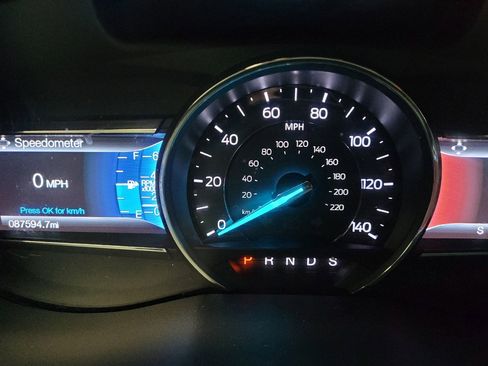 Used 2016 Ford Explorer XLT w/ Equipment Group 202A AWD/4WD image 23
