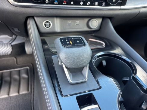 Used 2021 Nissan Rogue Platinum image 14