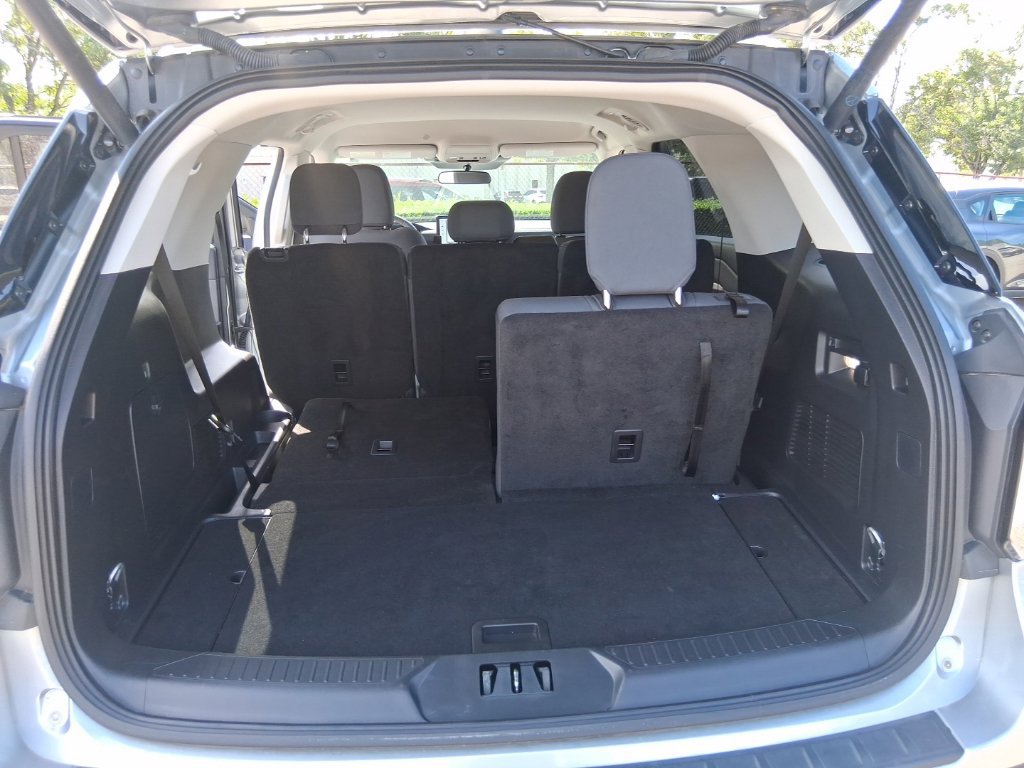 Used 2025 Ford Explorer Active AWD/4WD image 20