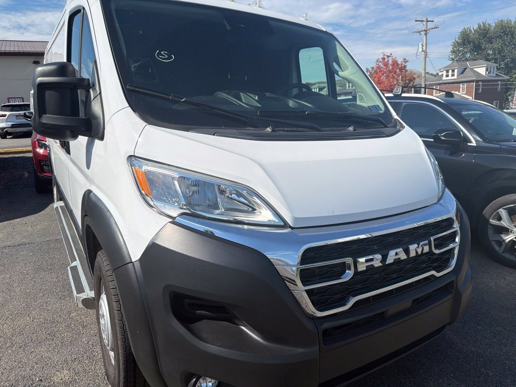 Used 2025 RAM ProMaster 2500 w/ U-Haul Equipment Group FWD image 1