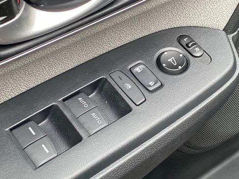 Used 2019 Honda CR-V EX image 13