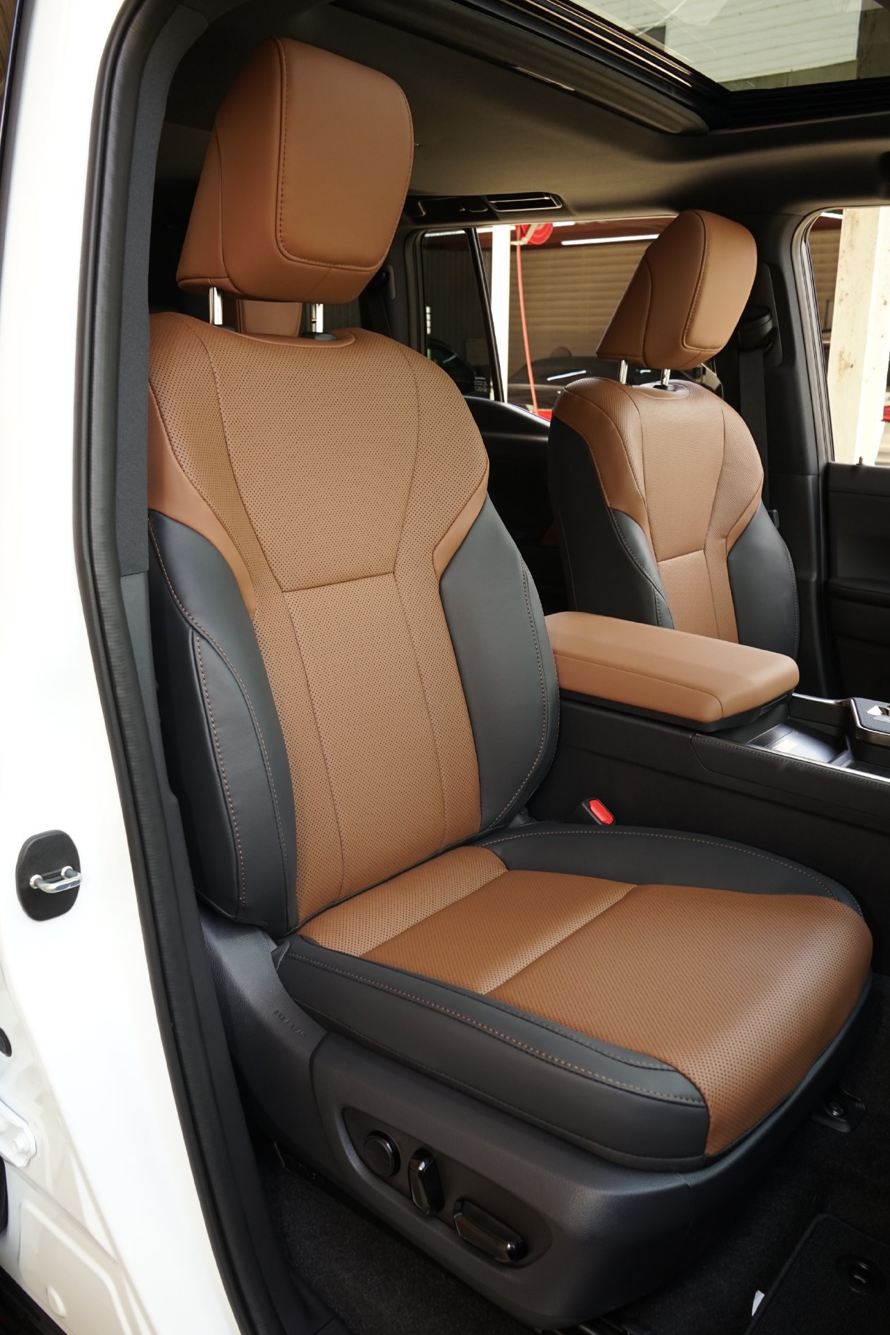 Used 2026 Lexus GX 550 AWD/4WD image 10
