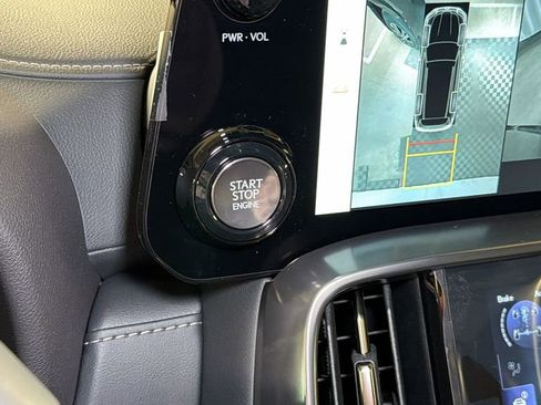 New 2026 Lexus LX 600 4WD w/ Luxury Package image 24