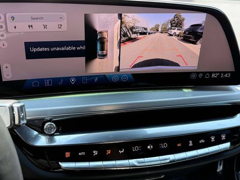 Used 2023 Cadillac Lyriq 2WD image 7
