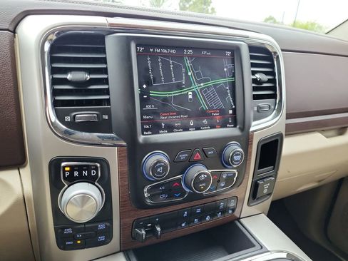 Used 2018 RAM 1500 Laramie w/ Convenience Group AWD/4WD image 19