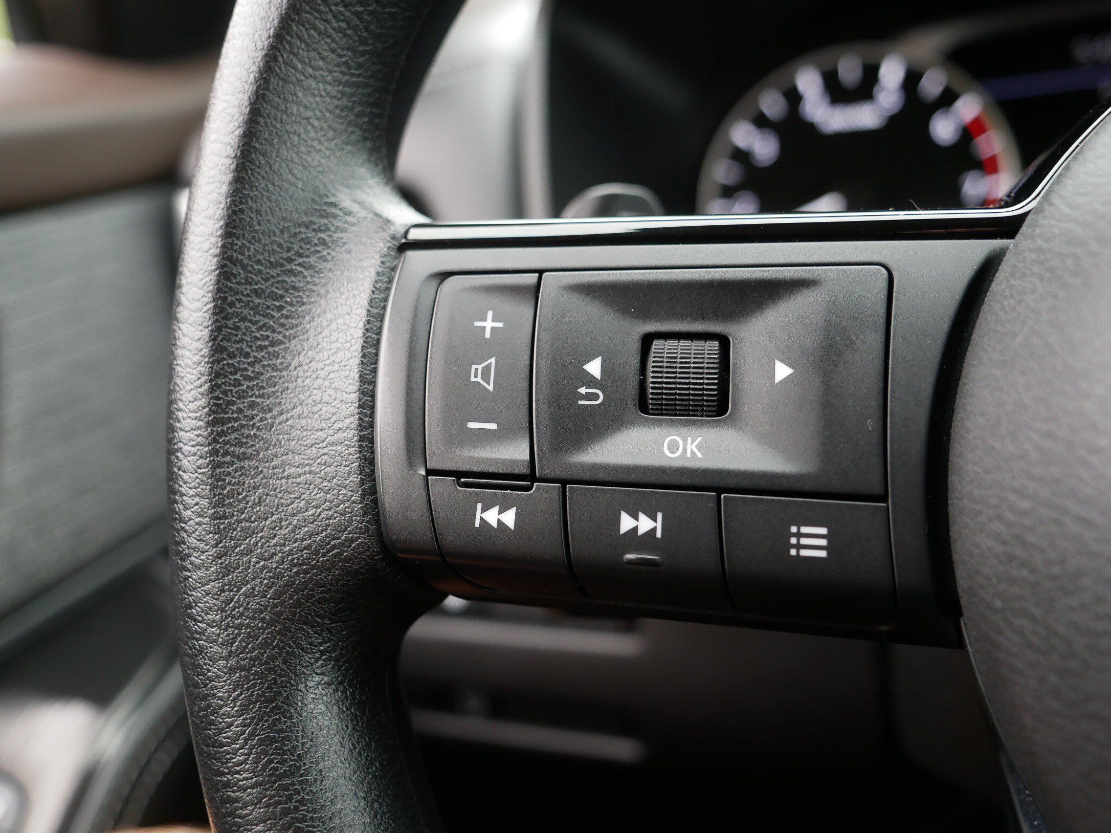 Certified 2023 Nissan Rogue SV AWD/4WD image 28