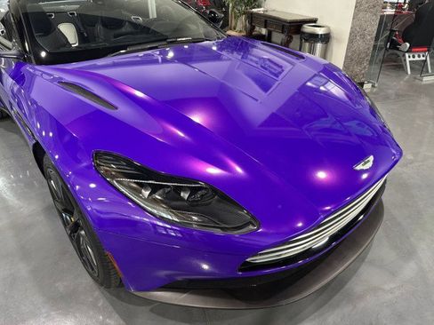 Used 2019 Aston Martin DB11 Volante image 28