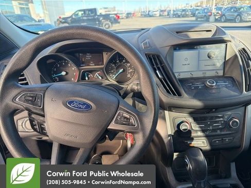 Used 2018 Ford Escape SE w/ SE Sync 3 Package image 9
