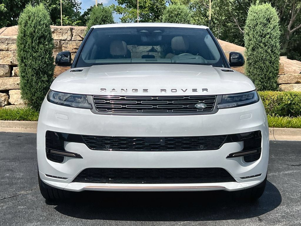 New 2026 Land Rover Range Rover Sport Dynamic SE AWD/4WD image 8
