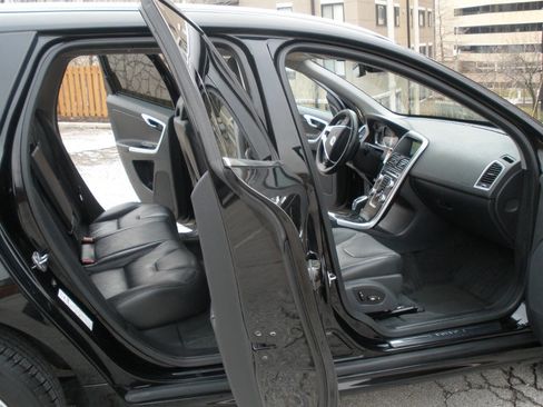 Used 2016 Volvo XC60 T5 Premier image 21