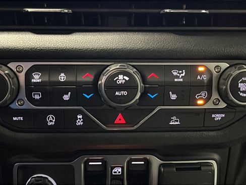 New 2026 Jeep Gladiator Sport AWD/4WD image 17