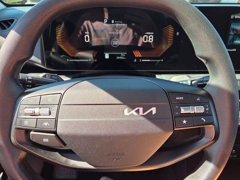 Used 2025 Kia K4 FWD image 24