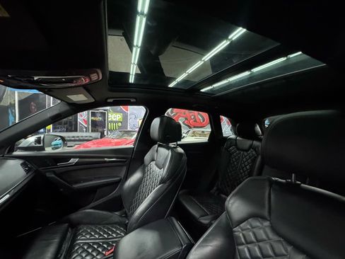 Used 2018 Audi SQ5 Premium Plus w/ S Sport Package image 32