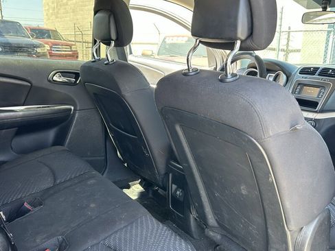 Used 2017 Dodge Journey SXT w/ Comfort/Convenience Group AWD/4WD image 20