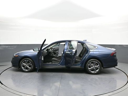 Certified 2023 Honda Accord EX image 43