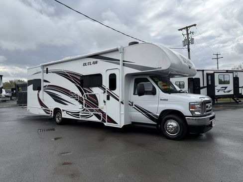 Used 2023 Ford E-450 and Econoline 450 Super Duty w/ Motorhome Prep Package image 37