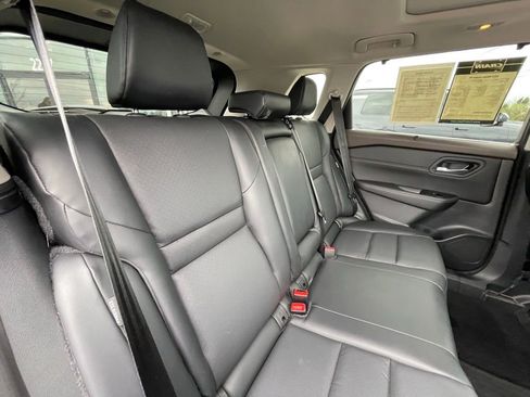 Used 2023 Nissan Rogue SV w/ SV Premium Package AWD/4WD image 28