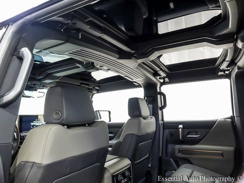 New 2025 GMC Hummer EV 2X image 10