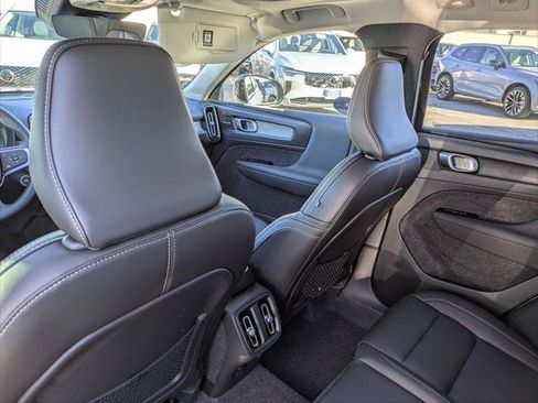 New 2026 Volvo XC40 B5 Ultra w/ Climate Package AWD/4WD image 12