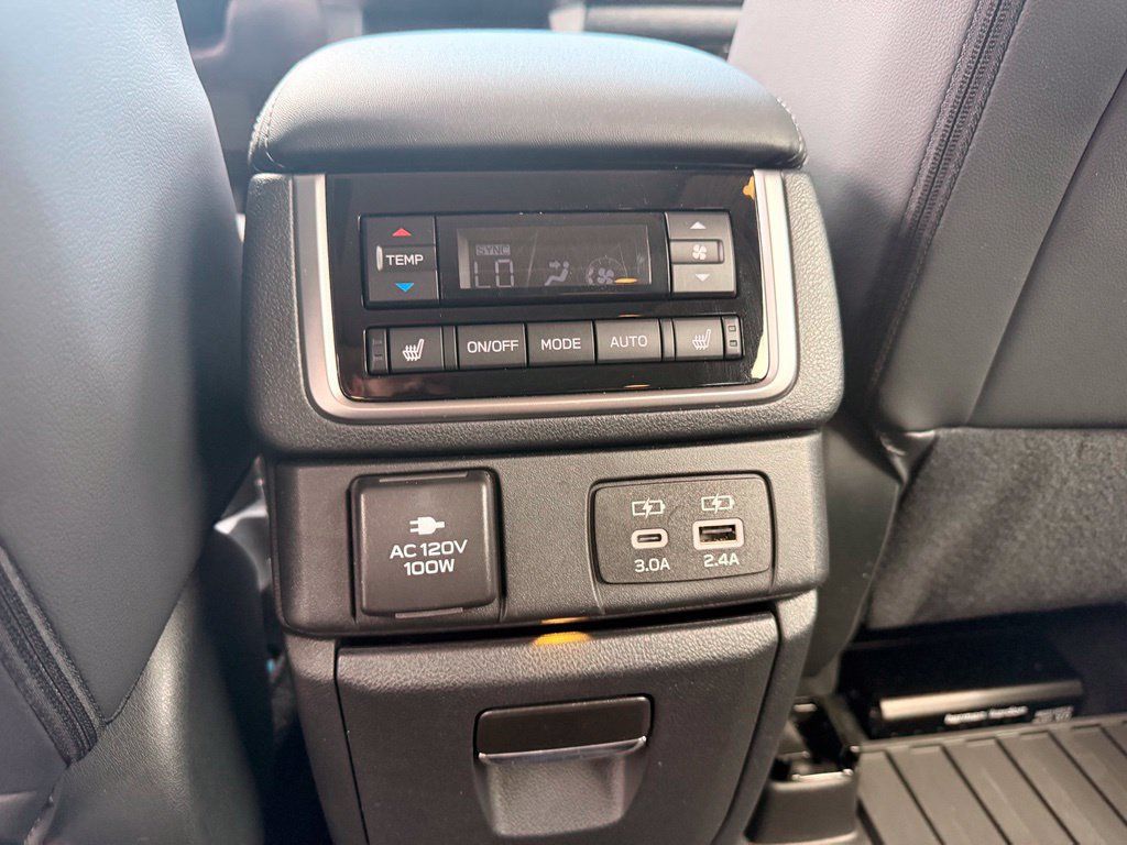 Used 2024 Subaru Ascent Touring AWD/4WD image 18