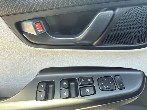 Used 2023 Hyundai Kona SEL image 23