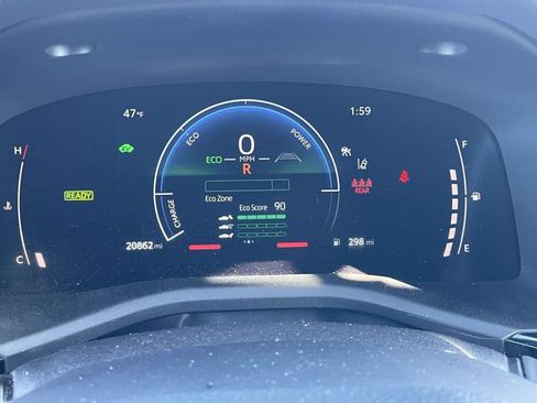 Used 2025 Toyota Camry SE image 25