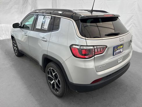 Used 2025 Jeep Compass Limited AWD/4WD image 5