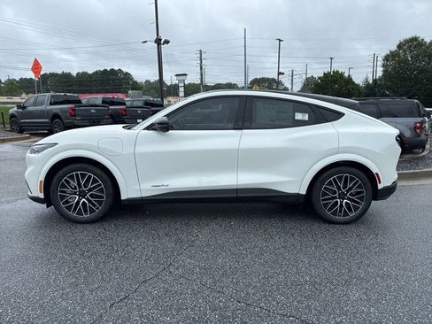 New 2025 Ford Mustang Mach-E Premium image 7