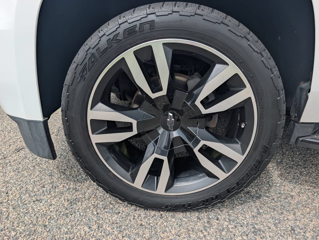 Used 2018 Chevrolet Tahoe LT AWD/4WD image 11