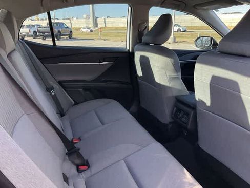 Used 2026 Toyota Camry LE w/ Convenience Package image 16