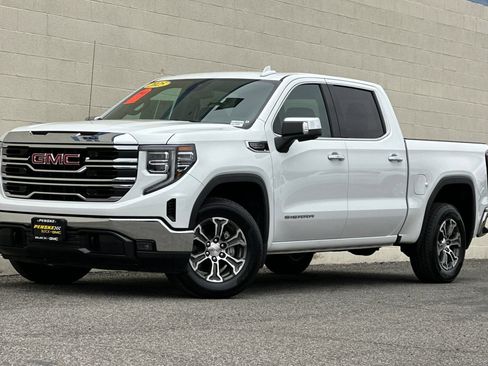 Certified 2025 GMC Sierra 1500 SLT RWD image 8