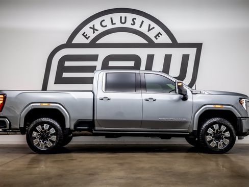 Used 2026 GMC Sierra 2500 Denali w/ Denali Reserve Package AWD/4WD image 9