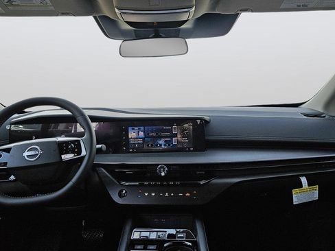 Used 2025 Nissan Murano SV image 11