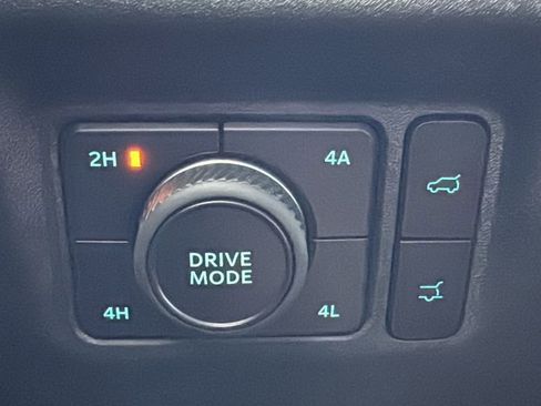 Certified 2025 Ford Expedition Platinum image 18