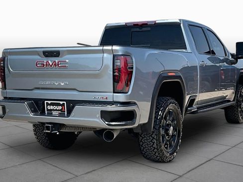 Used 2024 GMC Sierra 2500 AT4 w/ AT4 Preferred Package AWD/4WD image 13
