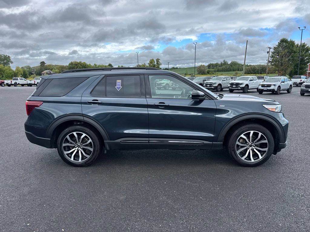 Used 2023 Ford Explorer ST-Line AWD/4WD image 6