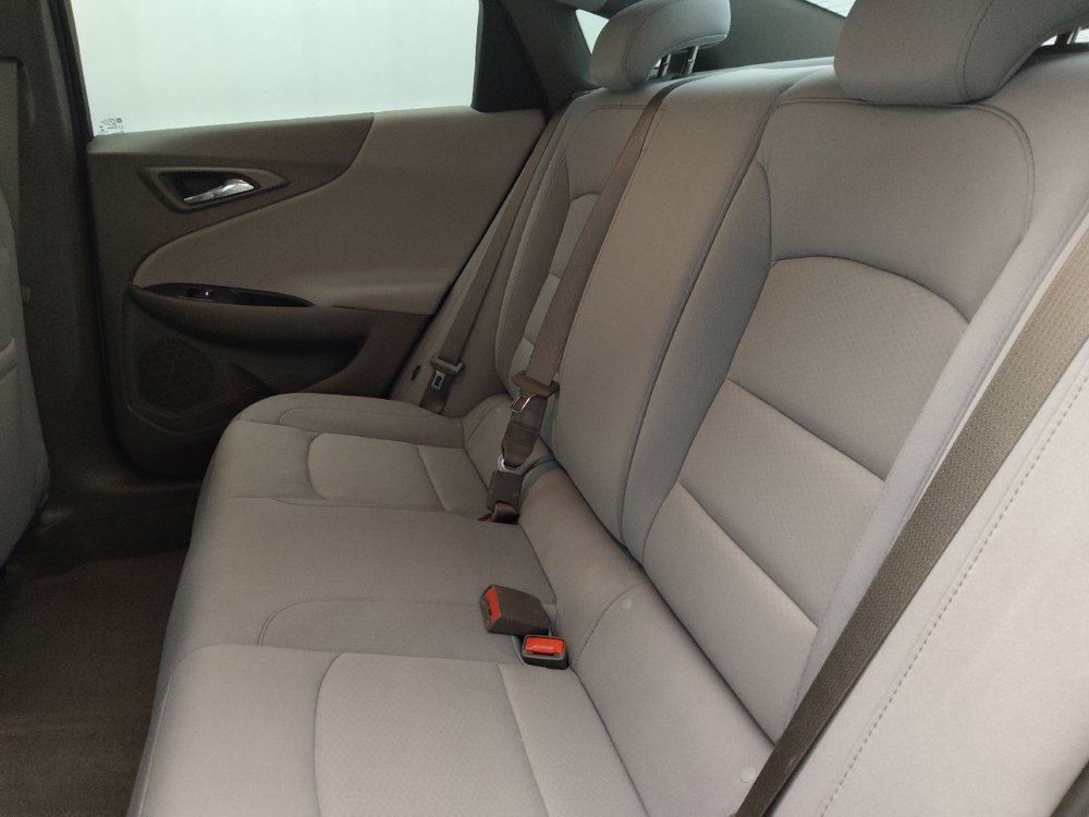 Used 2021 Chevrolet Malibu LS FWD image 18