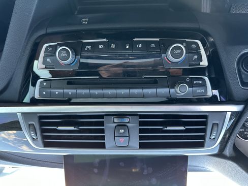 Used 2018 BMW 330e 330E IPERFORMANCE SEDAN 4D image 19