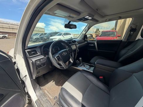 Used 2017 Toyota 4Runner SR5 Premium AWD/4WD image 7