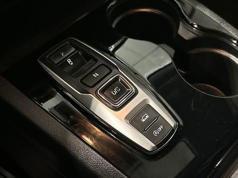 Used 2018 Honda Pilot Touring image 26