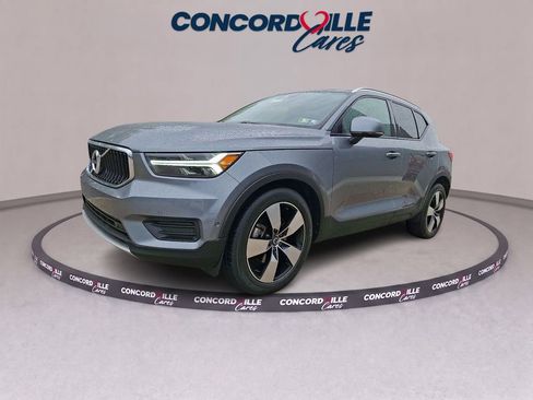 Used 2019 Volvo XC40 T5 Momentum AWD/4WD image 3