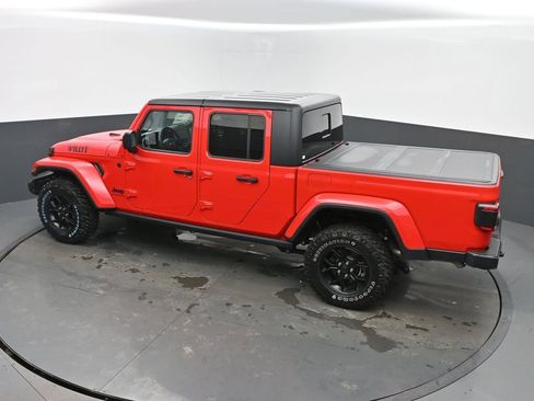 Used 2024 Jeep Gladiator Sport image 40