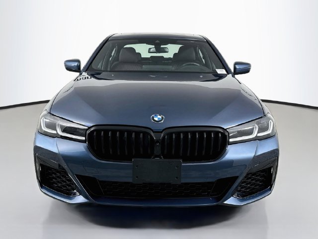 Used 2023 BMW M550i xDrive w/ Parking Assistance Package AWD/4WD image 2