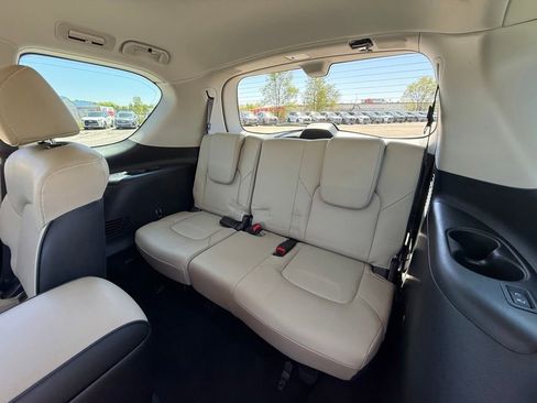 Certified 2023 INFINITI QX80 Premium Select w/ Cargo Package AWD/4WD image 17