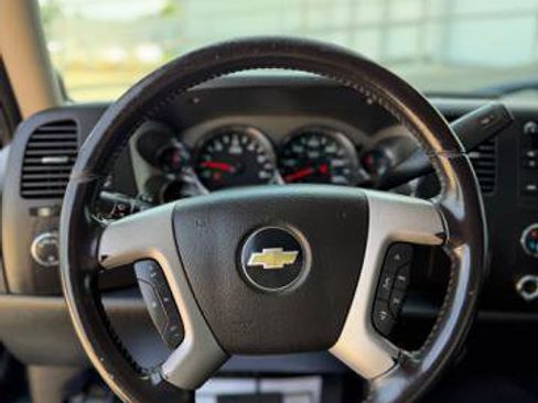 Used 2010 Chevrolet Silverado 1500 LT w/ Power Pack Plus AWD/4WD image 18