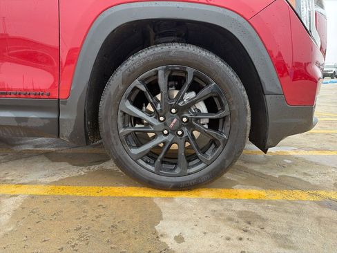 Used 2023 GMC Terrain SLE w/ Driver Convenience Package image 27