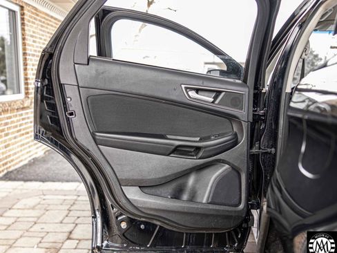 Used 2016 Ford Edge SE image 22